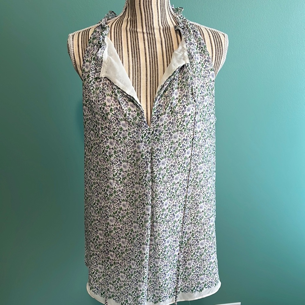 Floral V neck tank